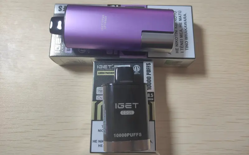 Open The Package And Take Out The IGET EDGE Vape